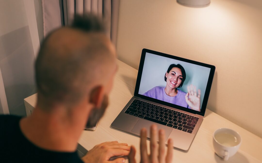 Thriving in a Long-Distance Relationship: Expert Insights to Keep the Love Alive